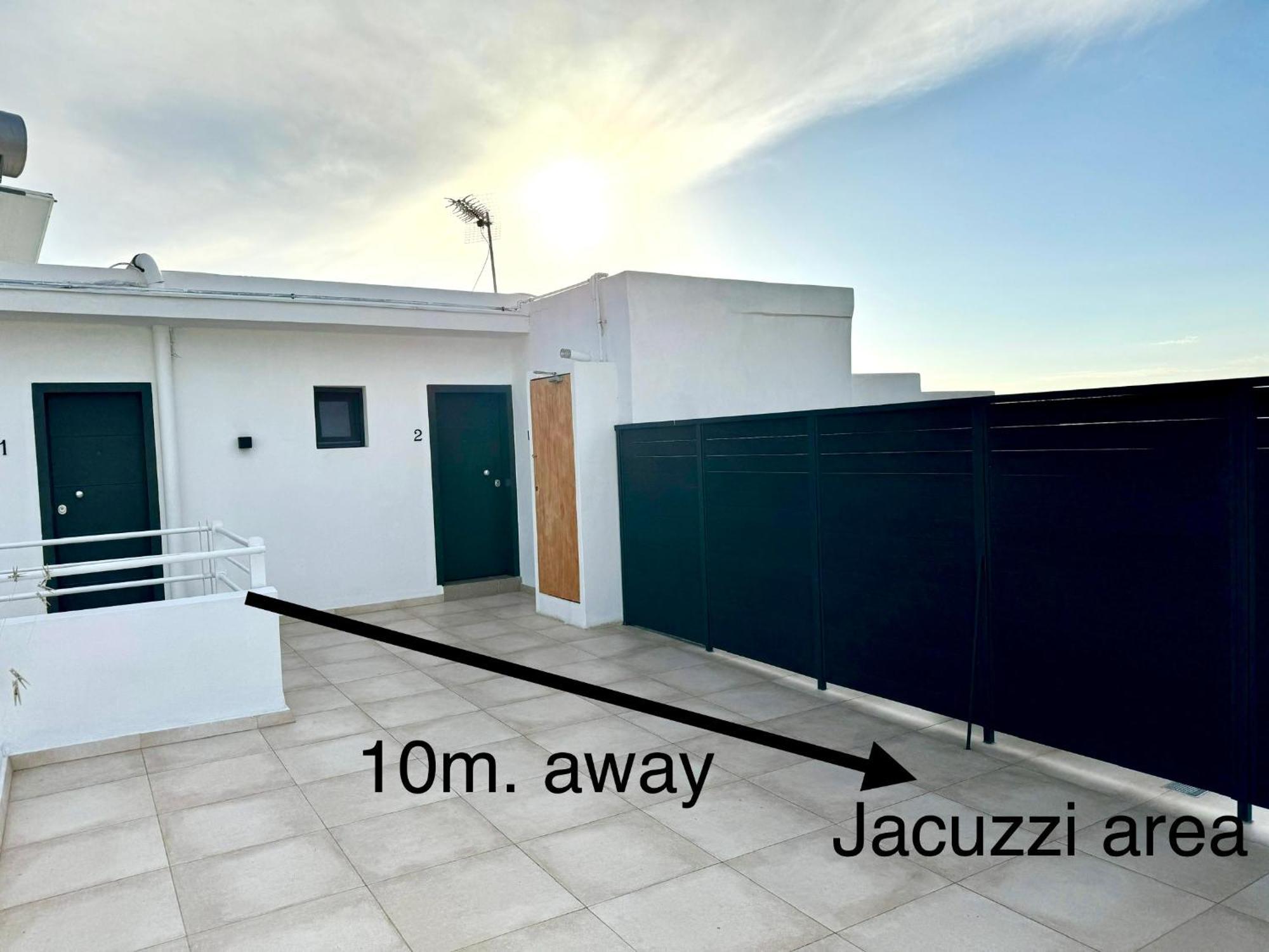 Suites With Magical View & Jacuzzi เอเธนส์ ภายนอก รูปภาพ